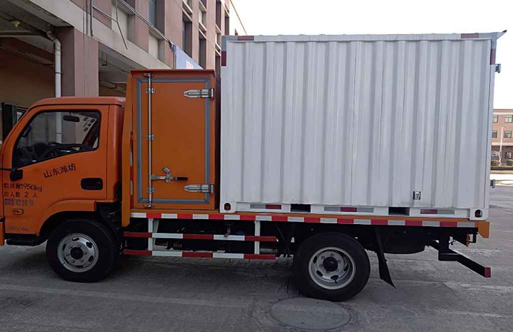 短駁車-02.jpg 短駁車-02.jpg